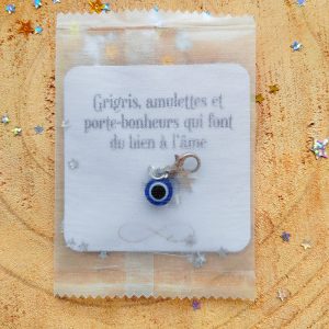 Mini-grigri oeil bleu / petit cadeau d'assiette